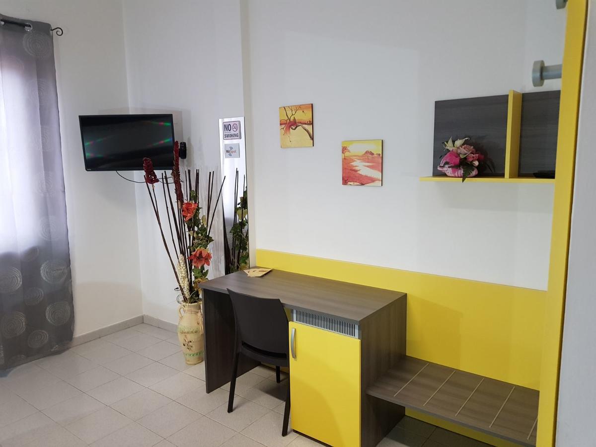 L Anfora Hotel Tramatza Buitenkant foto