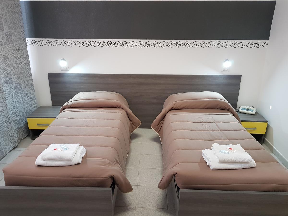 L Anfora Hotel Tramatza Buitenkant foto
